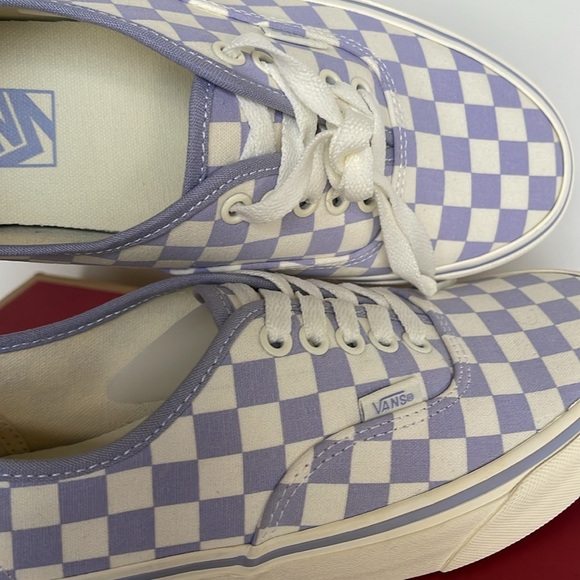 Vans WMNS Authentic
Checkerboard Lilac
VN000BW5LLC
Sneakers - Picture 14 of 16